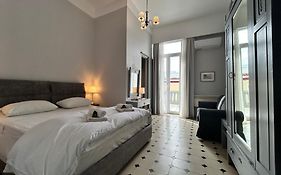 Tinion Urban Hotel